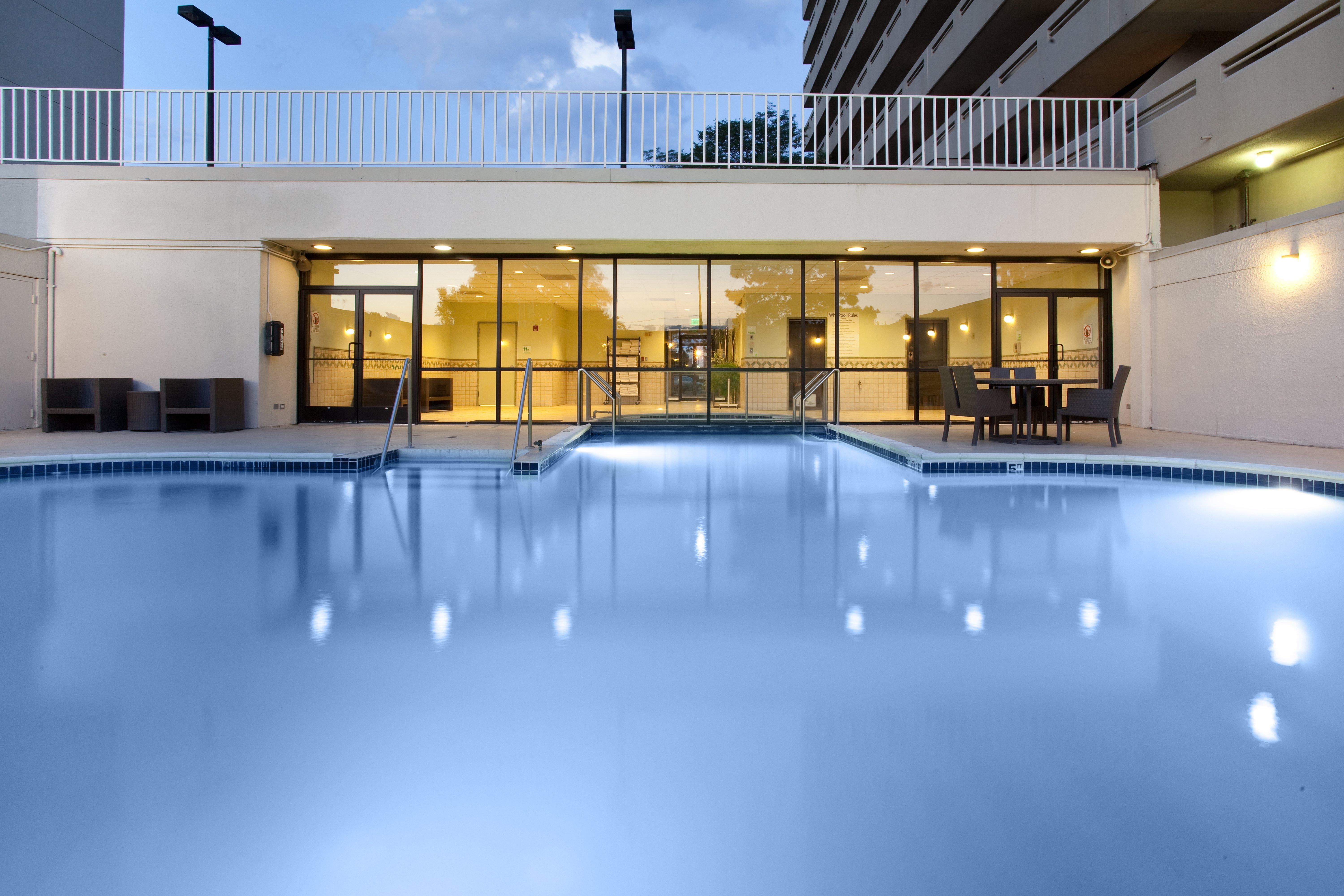 Holiday Inn Denver East By Ihg Exterior foto