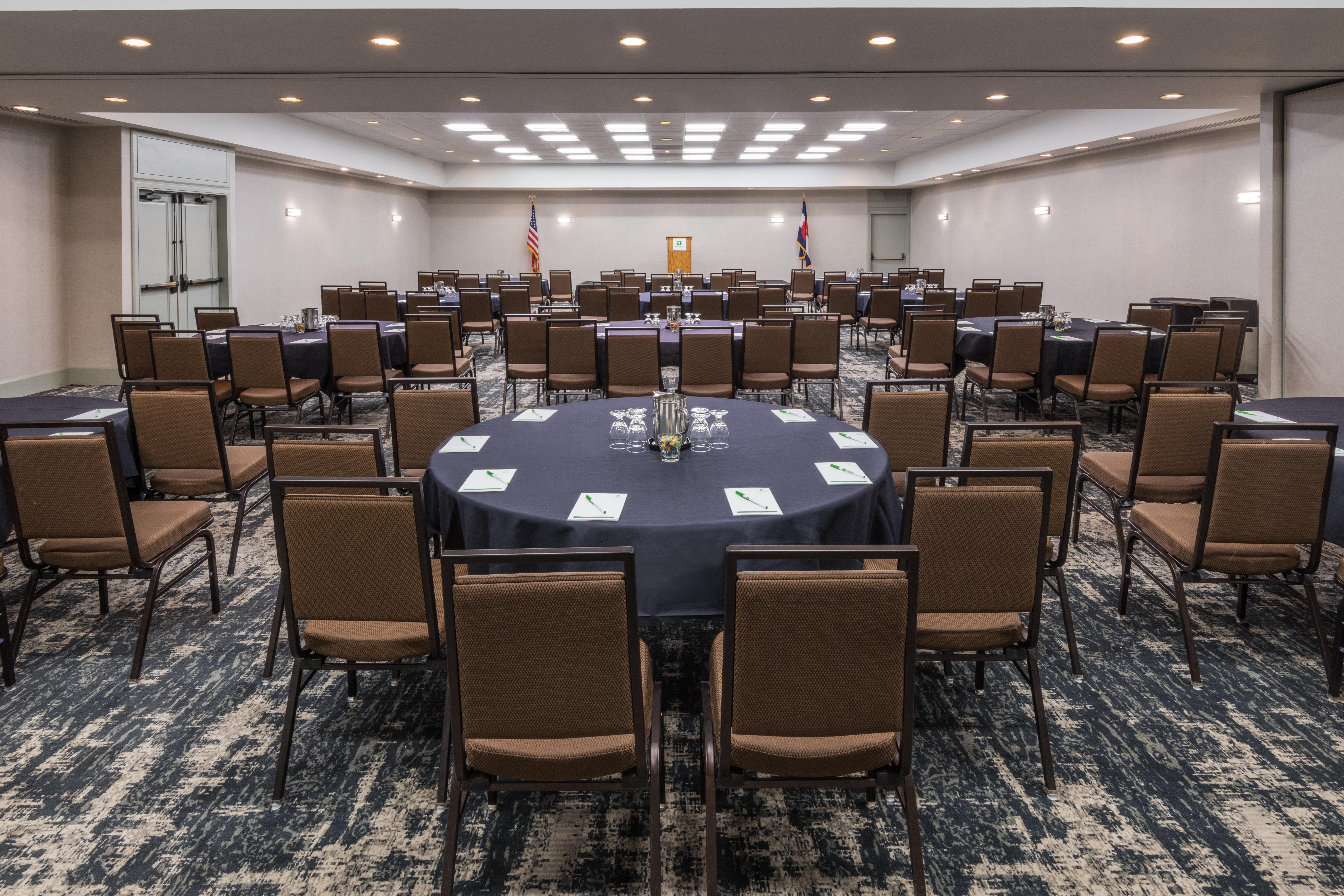 Holiday Inn Denver East By Ihg Exterior foto